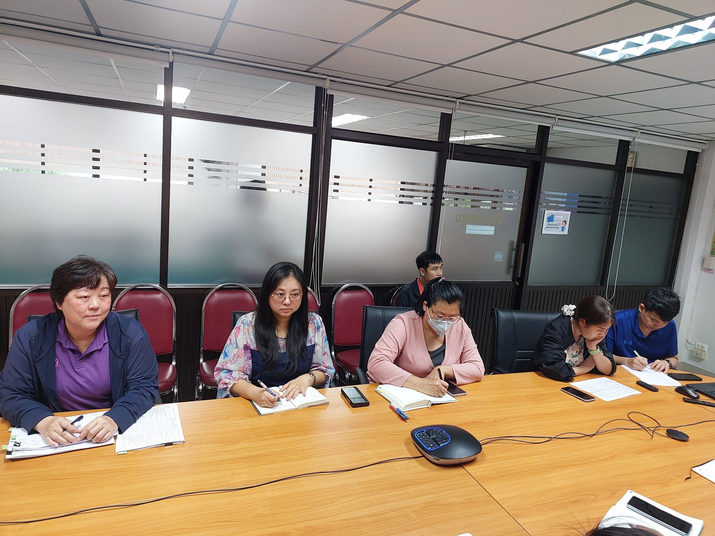 ประชุมซักซ้อมวิธีปฏิบัติในการนำส่งเงินผ่านระบบการรับชำระเงินอิเล็กทรอนิกส์
(e-Payment) กลาง กรมปศุสัตว์ (กรณีส่งคืนเงินยืม และส่งเงินสมทบ)
วันที่ 9 กันยายน 2568
ณ ห้องประชุมกองคลัง ตึกอุศุภราช ชั้น 2