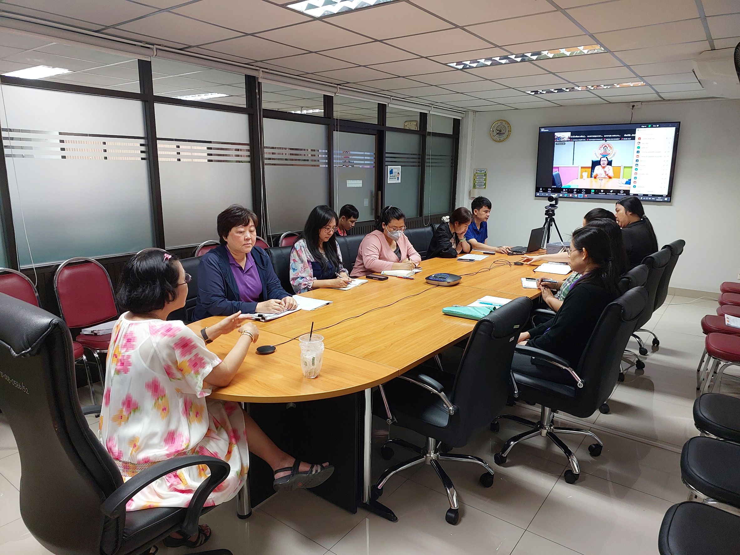 ประชุมซักซ้อมวิธีปฏิบัติในการนำส่งเงินผ่านระบบการรับชำระเงินอิเล็กทรอนิกส์
(e-Payment) กลาง กรมปศุสัตว์ (กรณีส่งคืนเงินยืม และส่งเงินสมทบ)
วันที่ 9 กันยายน 2568
ณ ห้องประชุมกองคลัง ตึกอุศุภราช ชั้น 2