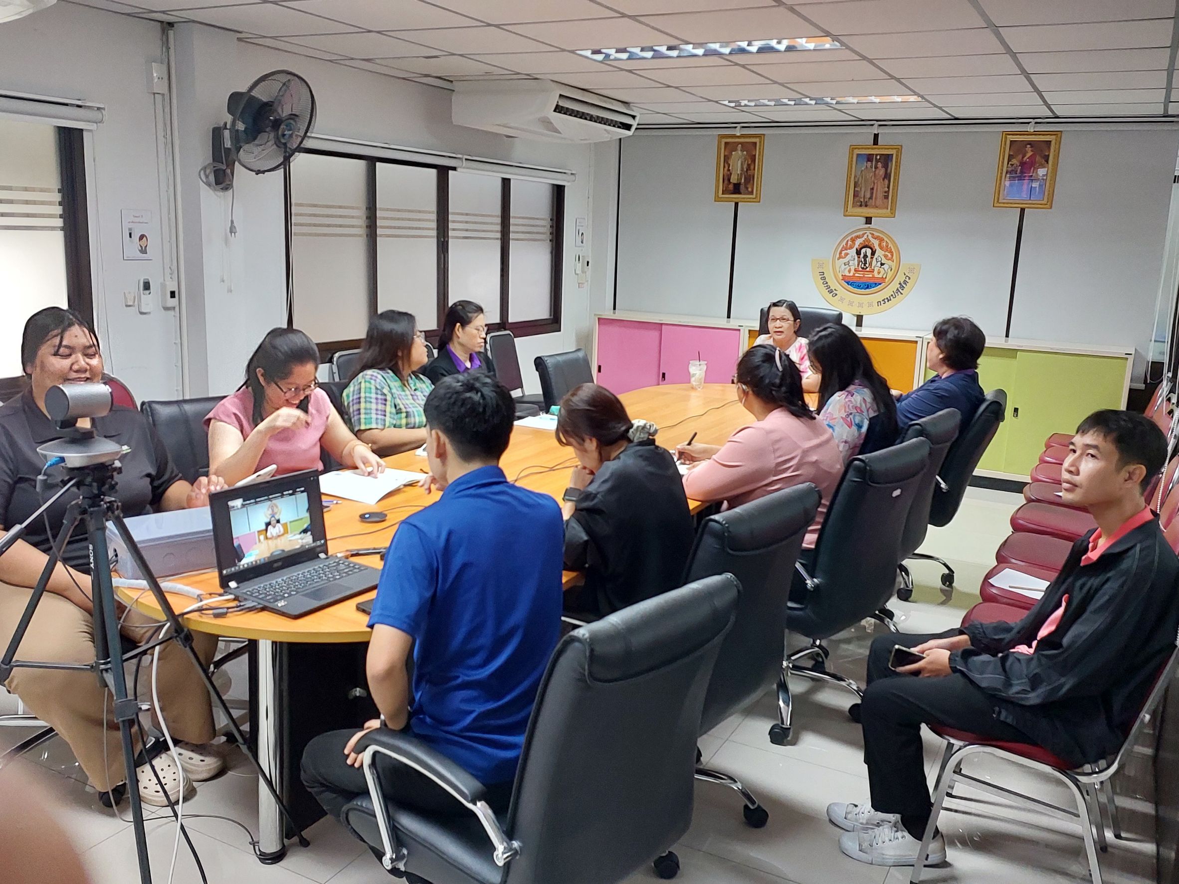 ประชุมซักซ้อมวิธีปฏิบัติในการนำส่งเงินผ่านระบบการรับชำระเงินอิเล็กทรอนิกส์
(e-Payment) กลาง กรมปศุสัตว์ (กรณีส่งคืนเงินยืม และส่งเงินสมทบ)
วันที่ 9 กันยายน 2568
ณ ห้องประชุมกองคลัง ตึกอุศุภราช ชั้น 2