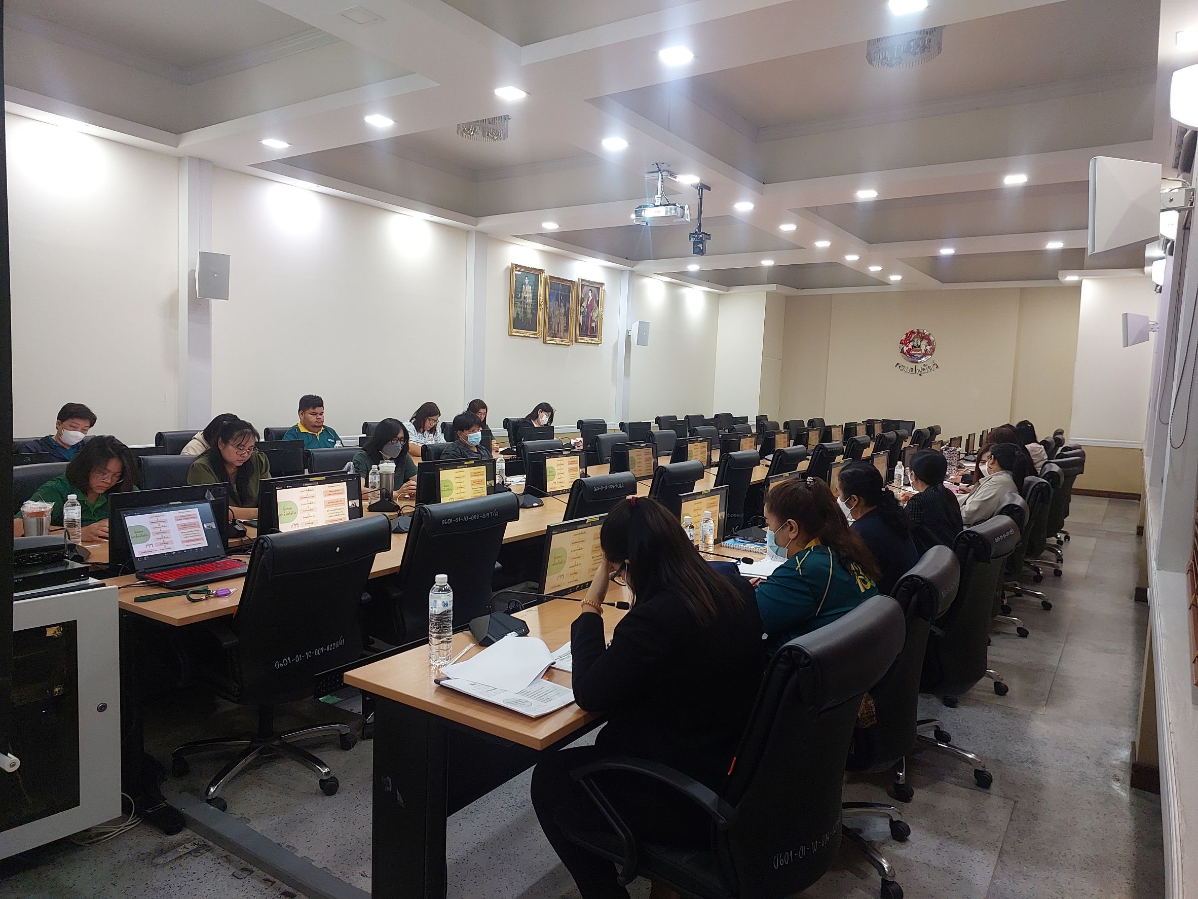 กองคลัง เข้าร่วมการอบรม หลักสูตร "จัดซื้อจัดจ้างอย่างไรให้ปลอดภัยและได้ผล"  ผ่านระบบ zoom meeting ออนไลน์ 
วันพุธที่ 14 พฤษภาคม 2568 